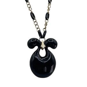 Vintage acrylic and gold chain vintage boho hippie necklace.